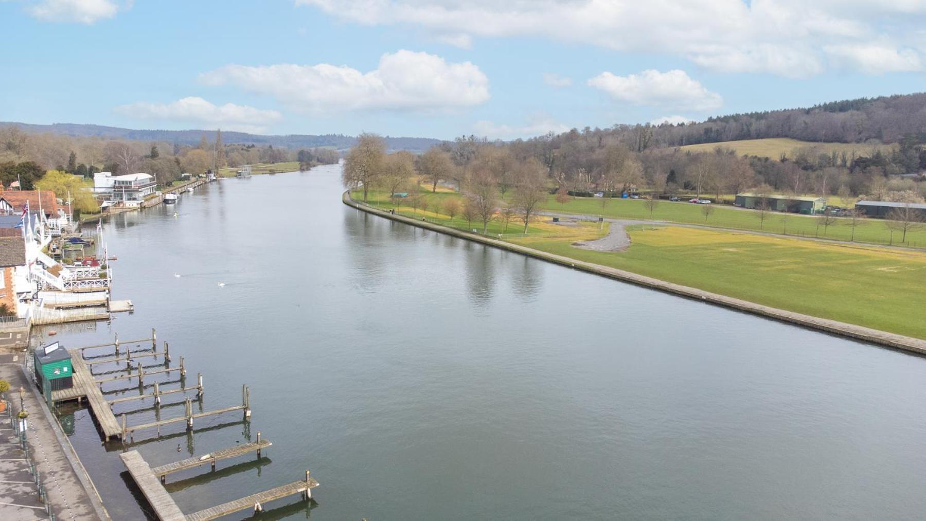 Olive Tale Villa Henley-on-Thames Bagian luar foto