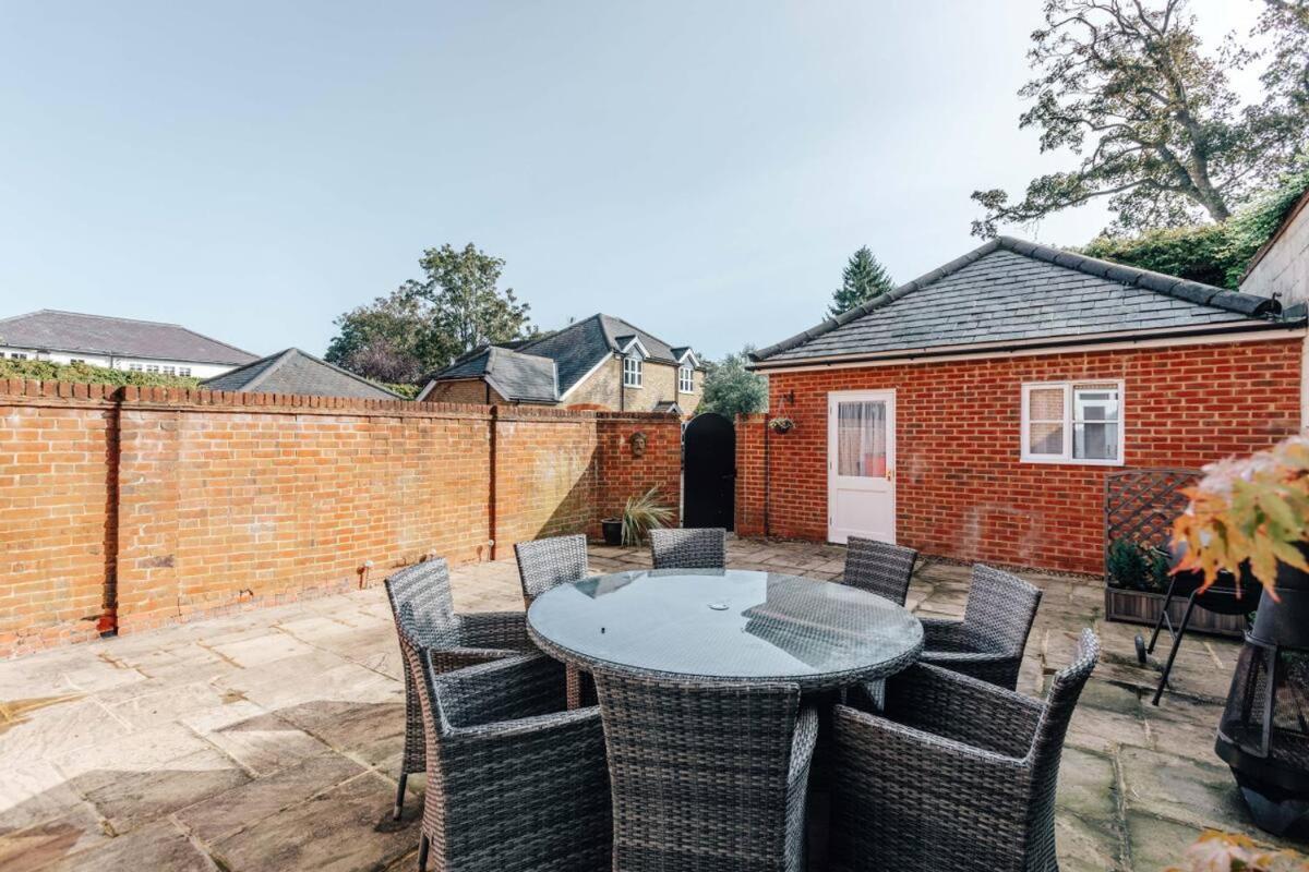 Olive Tale Villa Henley-on-Thames Bagian luar foto