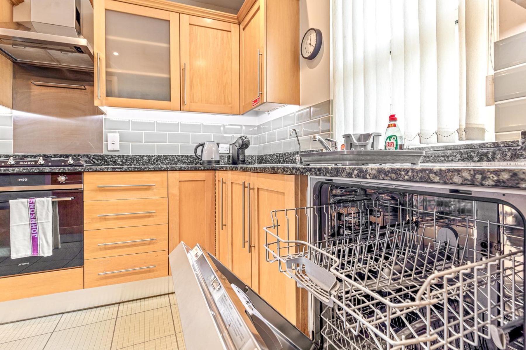 Olive Tale Villa Henley-on-Thames Bagian luar foto