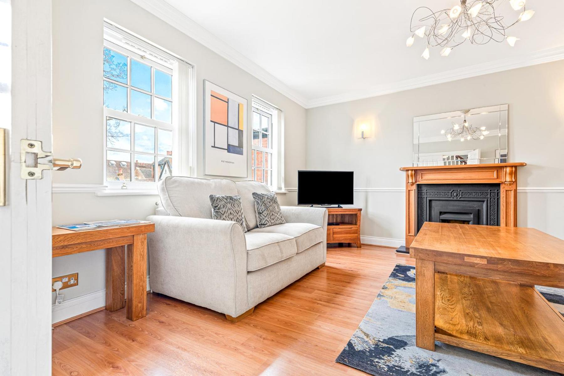 Olive Tale Villa Henley-on-Thames Bagian luar foto